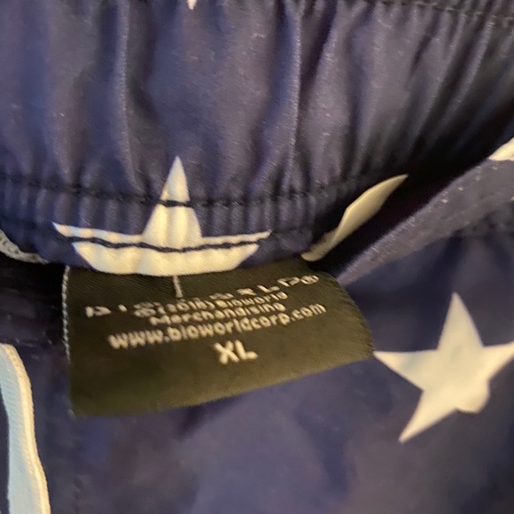 Men’s swimming trunks NWT - Picture 4 of 4